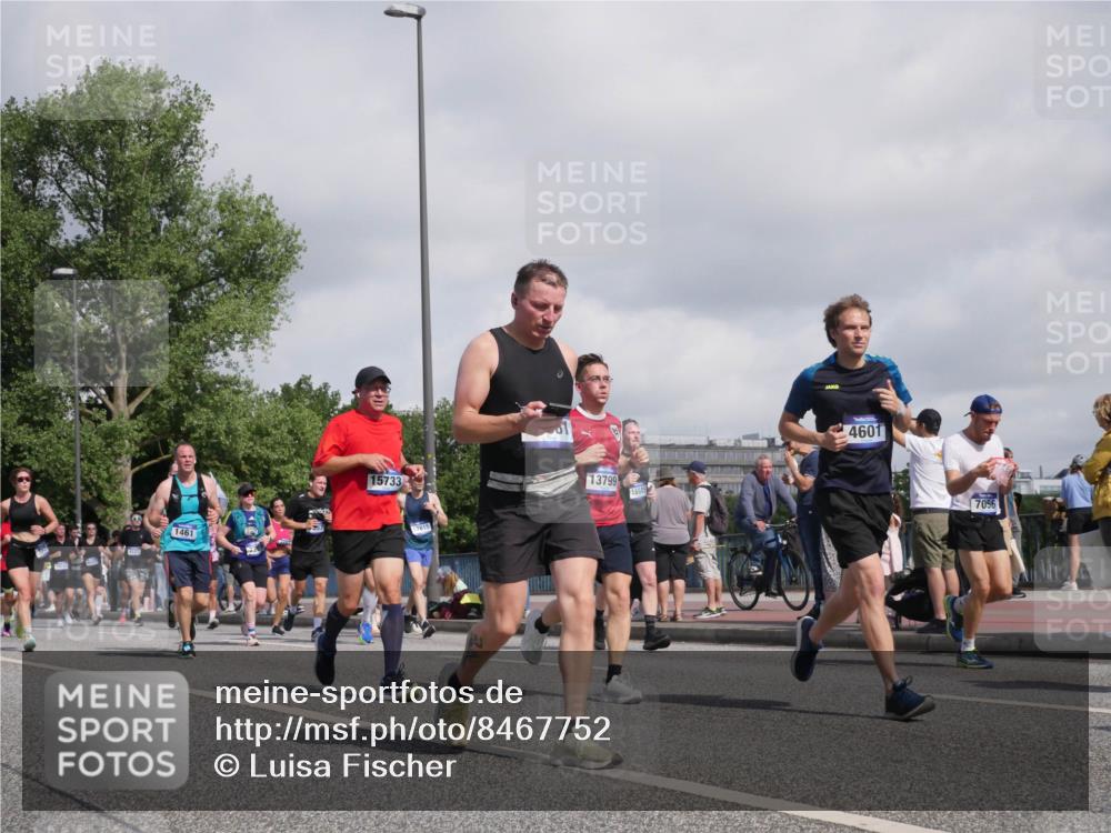 29.06.2025 - hella hamburg halbmarathon Luisa Fischer http://msf.ph/oto/8467752 29.06.2025 09:58:29 Kennedybrücke 1461, 15733, 17815, 13799, 16985, 4601, 7056, 1151, 1216, 1461, 1689, 3654, 3945, 4033, 4088, 4127, 4324, 4601, 4938, 6481, 7056, 7269, 7332, 7657, 8234, 8977, 9491, 9551, 9934, 10811 meine-sportfotos.de