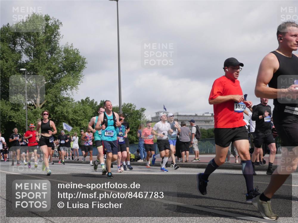 29.06.2025 - hella hamburg halbmarathon Luisa Fischer http://msf.ph/oto/8467783 29.06.2025 09:58:31 Kennedybrücke 4127, 14, 1461, 15733, 16985, 1151, 1216, 1461, 1689, 3654, 3945, 4033, 4127, 4601, 4938, 6481, 7056, 7100, 7224, 7269, 7332, 7657, 8977, 9491, 9551, 9934, 10811 meine-sportfotos.de
