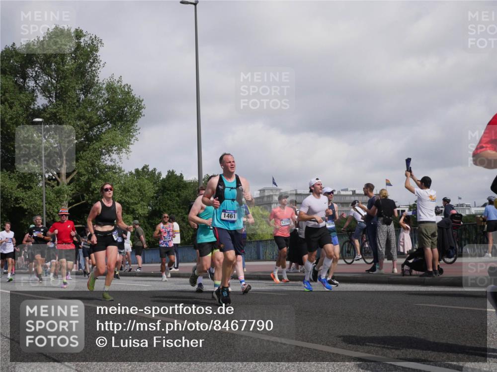 29.06.2025 - hella hamburg halbmarathon Luisa Fischer http://msf.ph/oto/8467790 29.06.2025 09:58:31 Kennedybrücke 1461, 12277, 7815, 1151, 1216, 1461, 1689, 3654, 3945, 4033, 4127, 4601, 4938, 6481, 7056, 7100, 7224, 7269, 7332, 7657, 8977, 9491, 9551, 9934, 10811 meine-sportfotos.de