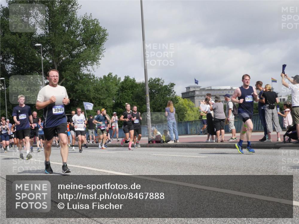 29.06.2025 - hella hamburg halbmarathon Luisa Fischer http://msf.ph/oto/8467888 29.06.2025 09:58:38 Kennedybrücke 14458, 14791, 3945, 7224, 708, 17173, 1143, 1216, 1507, 2260, 3060, 3399, 3945, 4033, 4127, 4346, 4938, 5708, 6134, 6481, 6994, 7100, 7224, 7332, 8390, 8668, 8821, 9551, 9934, 10596, 10811 meine-sportfotos.de