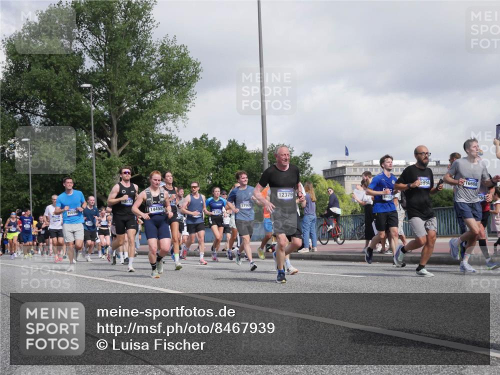 29.06.2025 - hella hamburg halbmarathon Luisa Fischer http://msf.ph/oto/8467939 29.06.2025 09:58:42 Kennedybrücke 12379, 3073, 1736, 18501, 10596, 14458, 17908, 8390, 6994, 16608, 64, 1143, 1257, 1267, 1507, 2250, 2260, 2504, 2818, 2884, 3060, 3399, 3543, 4346, 4557, 5116, 5708, 6115, 6134, 6168, 6994, 7100, 7224, 8273, 8390, 8668, 8821, 9074, 10596, 10603 meine-sportfotos.de