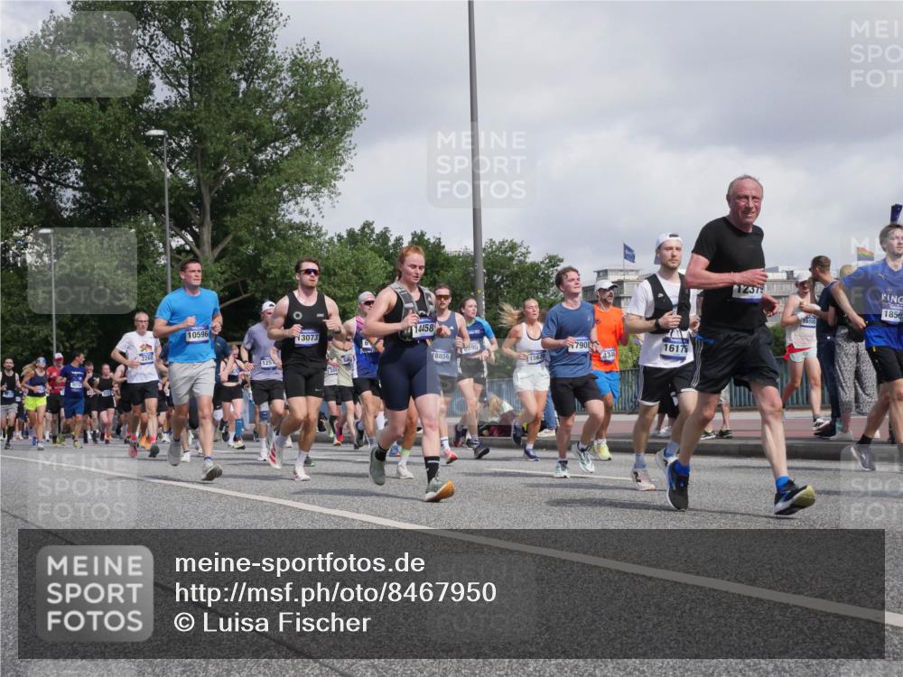 29.06.2025 - hella hamburg halbmarathon Luisa Fischer http://msf.ph/oto/8467950 29.06.2025 09:58:43 Kennedybrücke 2260, 10596, 125, 13073, 14458, 590, 7908, 18856, 1562, 4346, 1617, 12379, 15300, 17, 1850, 1143, 1257, 1267, 1507, 2250, 2260, 2504, 2818, 2884, 3060, 3399, 3543, 4346, 4557, 5116, 5708, 6115, 6134, 6168, 6994, 7100, 7224, 8273, 8390, 8668, 8821, 9074, 10596, 10603 meine-sportfotos.de