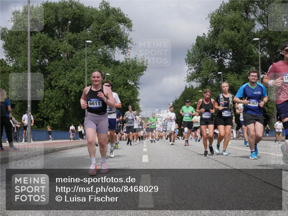 29.06.2025 - hella hamburg halbmarathon Luisa Fischer http://msf.ph/oto/8468029 29.06.2025 10:42:42 Kennedybrücke 6611, 10516, 12092, 12090, 3745, 8367, 10, 1232, 2893, 6342, 6343, 6611, 7053, 8243, 8367, 8457, 9393, 9708, 10001, 10516, 10554 meine-sportfotos.de