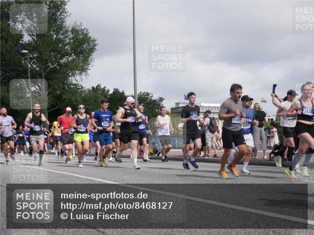 29.06.2025 - hella hamburg halbmarathon Luisa Fischer http://msf.ph/oto/8468127 29.06.2025 09:58:48 Kennedybrücke 17201, 9074, 1673, 257, 603, 16, 15157, 1267, 803, 11009, 1507, 084, 15392, 1143, 1257, 1267, 1507, 1592, 1976, 2250, 2260, 2504, 2818, 2884, 3060, 3399, 3543, 4346, 4557, 5116, 6115, 6134, 6168, 8273, 8390, 8668, 8821, 8989, 9074, 10408, 10603 meine-sportfotos.de
