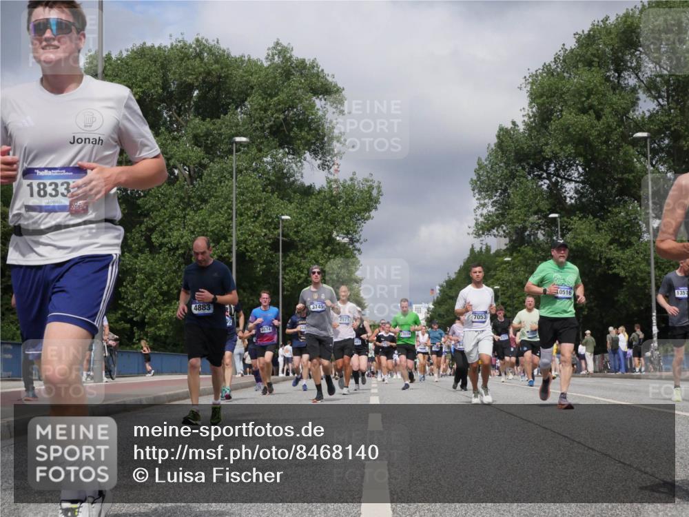 29.06.2025 - hella hamburg halbmarathon Luisa Fischer http://msf.ph/oto/8468140 29.06.2025 10:42:45 Kennedybrücke 1833, 4883, 2574, 3745, 2571, 7053, 1357, 0516, 1232, 2893, 6321, 6611, 7053, 7501, 8243, 8367, 8457, 9393, 9708, 10001, 10516, 10554 meine-sportfotos.de