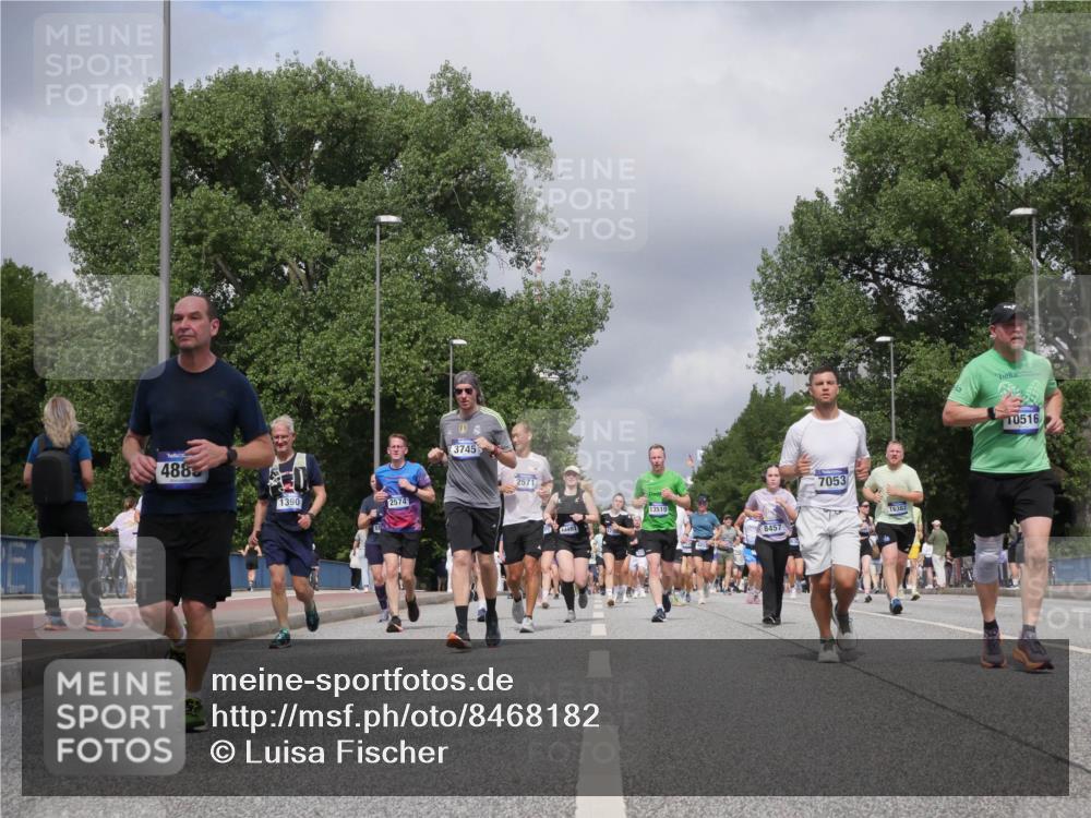 29.06.2025 - hella hamburg halbmarathon Luisa Fischer http://msf.ph/oto/8468182 29.06.2025 10:42:46 Kennedybrücke 4885, 1390, 2574, 3745, 2571, 461, 13519, 8457, 7053, 16382, 10516, 1232, 2893, 4855, 6321, 7053, 7501, 8243, 8367, 8457, 9393, 9708, 10001, 10516, 10554 meine-sportfotos.de