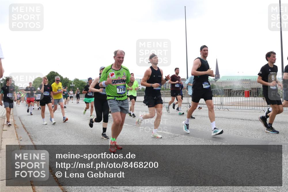 29.06.2025 - hella hamburg halbmarathon Lena Gebhardt http://msf.ph/oto/8468200 29.06.2025 10:32:43 Lombardsbrücke 6727, 6718, 01, 7749, 17167, 1699, 1070, 1078, 1199, 1237, 1640, 1732, 2059, 2276, 3365, 3391, 3422, 3653, 3660, 3670, 3707, 3708, 3753, 3778, 4365, 4446, 4555, 4857, 5110, 5783, 5871, 5941, 6040, 6228, 6312, 6315, 6861, 7308, 7309, 7387, 7468, 7531, 7633, 7702, 7749, 7750, 7982, 8124, 8127, 8170, 8175, 8303, 8625, 8787, 8839, 8840, 8914, 8993, 9010, 9034, 9125, 9143, 9188, 9206, 9471, 9542, 9768, 10002, 10013, 10048, 10277, 11756, 12423, 12424 meine-sportfotos.de