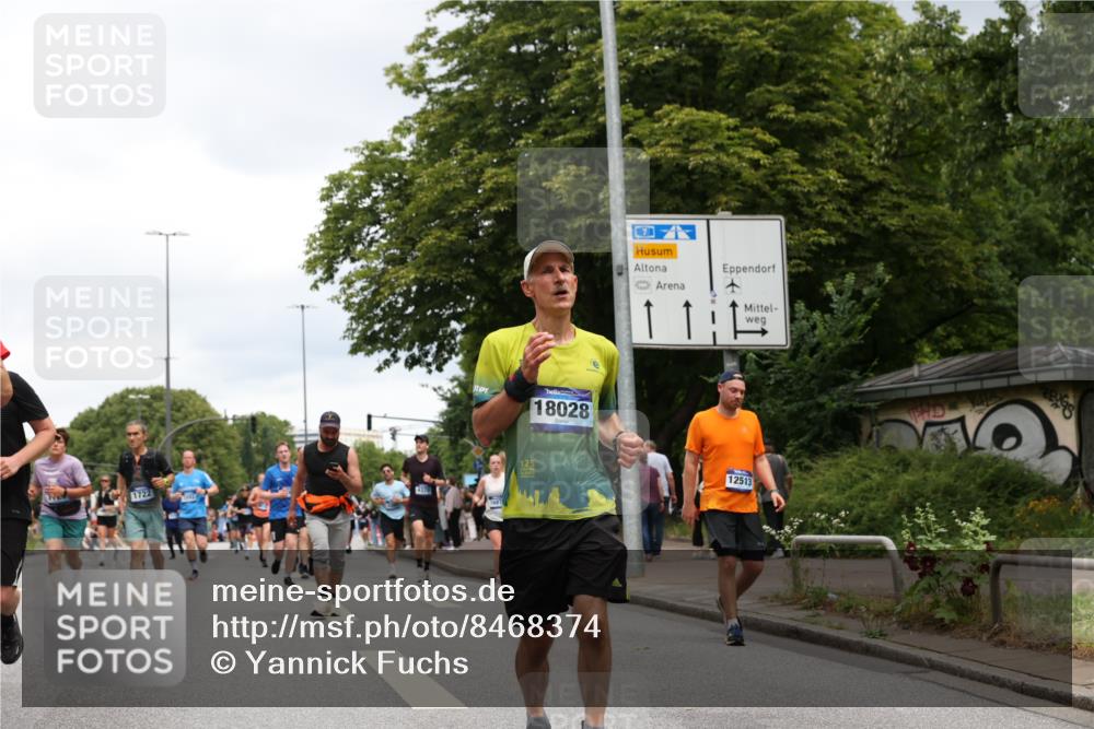 29.06.2025 - hella hamburg halbmarathon Yannick Fuchs http://msf.ph/oto/8468374 29.06.2025 10:57:28 20KM 1184, 1316, 1722, 1724, 1940, 1992, 2424, 3360, 4370, 4665, 5305, 5511, 5734, 6631, 7243, 7333, 8469, 8822, 9124, 9439, 9681, 9899, 10128, 10705, 10766, 10866, 11527, 11657, 11771, 12315, 12316, 12513, 13171, 13528, 13551, 14135, 14313, 14493, 15137, 15516, 15550, 16426, 16478, 16639, 16872, 17071, 17437, 17757, 17890, 17894, 18028, 18122, 18355, 18452 meine-sportfotos.de