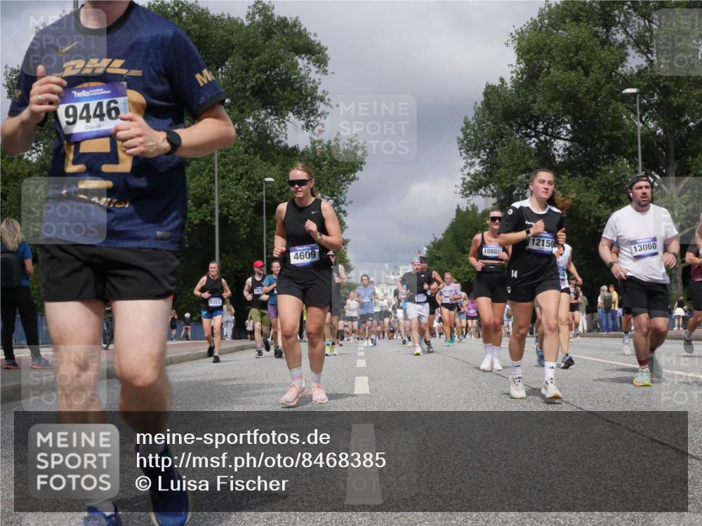 29.06.2025 - hella hamburg halbmarathon Luisa Fischer http://msf.ph/oto/8468385 29.06.2025 10:42:53 Kennedybrücke 9446, 3353, 4609, 3721, 10888, 12150, 14, 13060, 3353, 3727, 4523, 4659, 4855, 6321, 6698, 7125, 7501, 8457, 9455, 9708 meine-sportfotos.de