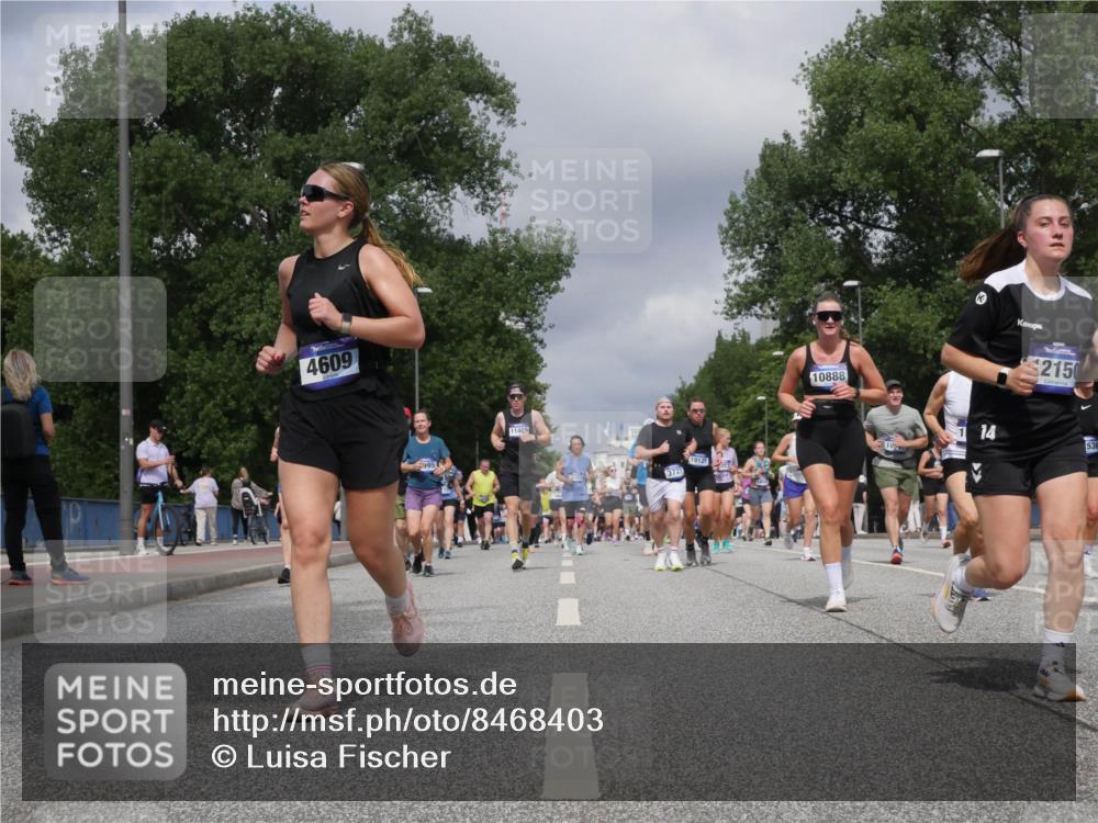 29.06.2025 - hella hamburg halbmarathon Luisa Fischer http://msf.ph/oto/8468403 29.06.2025 10:42:54 Kennedybrücke 4609, 11449, 3727, 191212, 10888, 2150, 105, 14, 536, 3353, 3727, 4523, 4659, 4855, 6321, 6698, 7125, 7501, 8457, 9455, 10714 meine-sportfotos.de