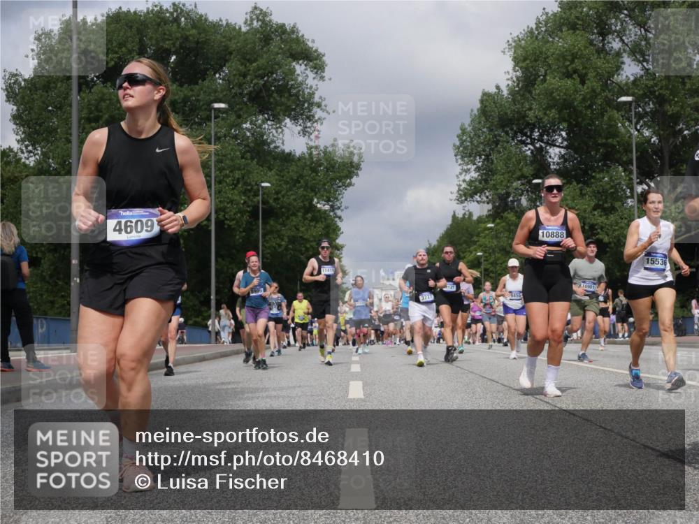 29.06.2025 - hella hamburg halbmarathon Luisa Fischer http://msf.ph/oto/8468410 29.06.2025 10:42:55 Kennedybrücke 4609, 11419, 9121, 3727, 10888, 9455, 10901, 15536, 3353, 3727, 4523, 4659, 4855, 6321, 6698, 7125, 7501, 9455, 10714 meine-sportfotos.de