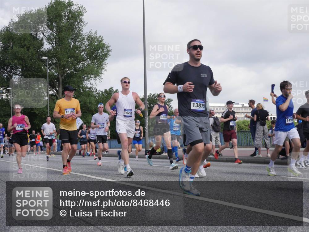 29.06.2025 - hella hamburg halbmarathon Luisa Fischer http://msf.ph/oto/8468446 29.06.2025 09:58:54 Kennedybrücke 11467, 18190, 8989, 2875, 14239, 13948, 13812, 13875, 1287, 14508, 1061, 1120, 1267, 1452, 1592, 1976, 2504, 2818, 3543, 5607, 6115, 7943, 8273, 8989, 10408 meine-sportfotos.de