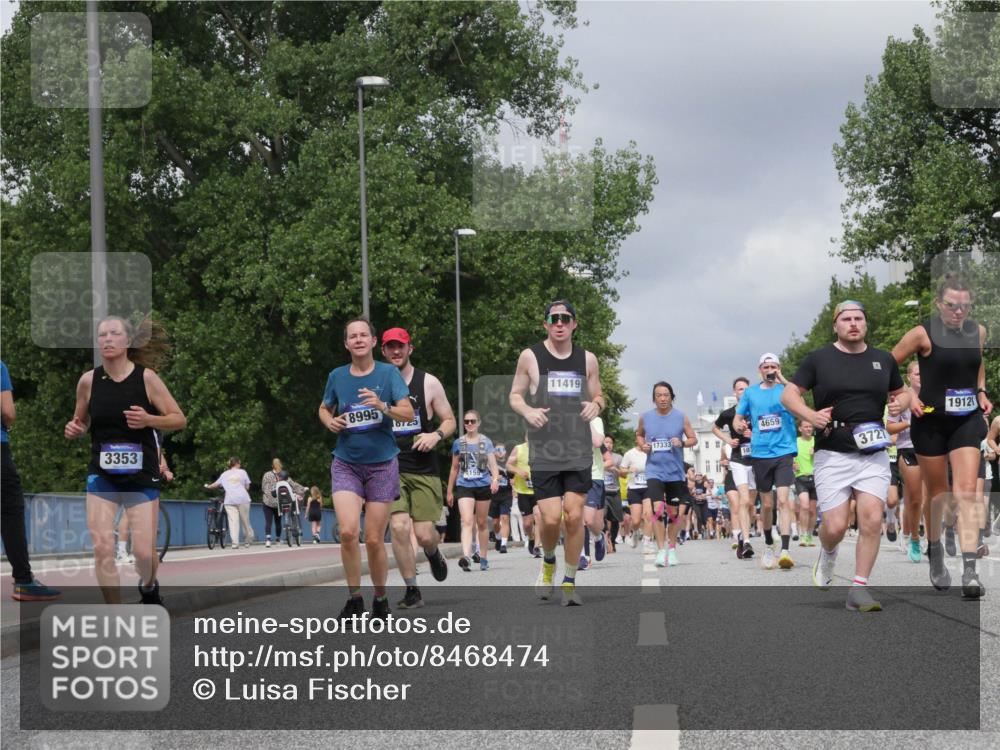 29.06.2025 - hella hamburg halbmarathon Luisa Fischer http://msf.ph/oto/8468474 29.06.2025 10:42:57 Kennedybrücke 3353, 8995, 18725, 11419, 17333, 4659, 372, 1912, 1760, 3046, 3353, 3727, 4523, 4659, 4855, 6321, 6698, 6739, 7125, 7501, 9455, 10714 meine-sportfotos.de