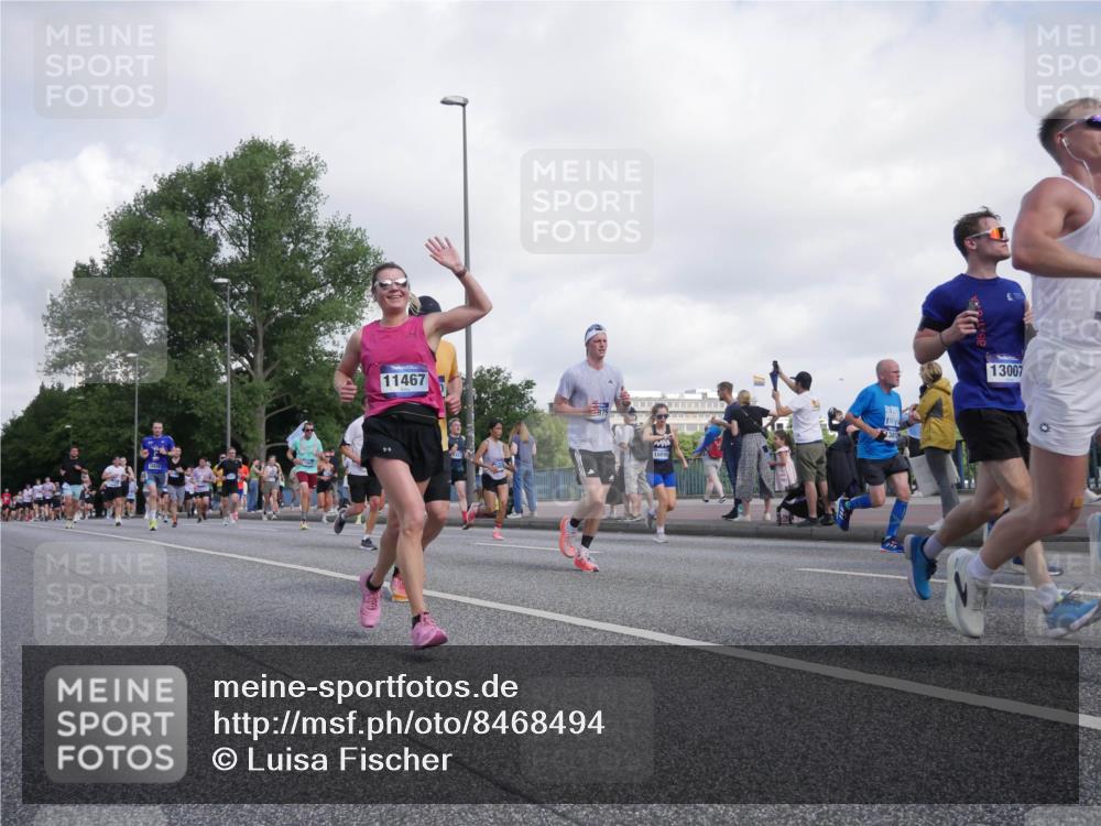 29.06.2025 - hella hamburg halbmarathon Luisa Fischer http://msf.ph/oto/8468494 29.06.2025 09:58:56 Kennedybrücke 11467, 87, 10895, 38, 13007, 1061, 1120, 1452, 1592, 1976, 2953, 5607, 7583, 7943, 8989, 10408 meine-sportfotos.de