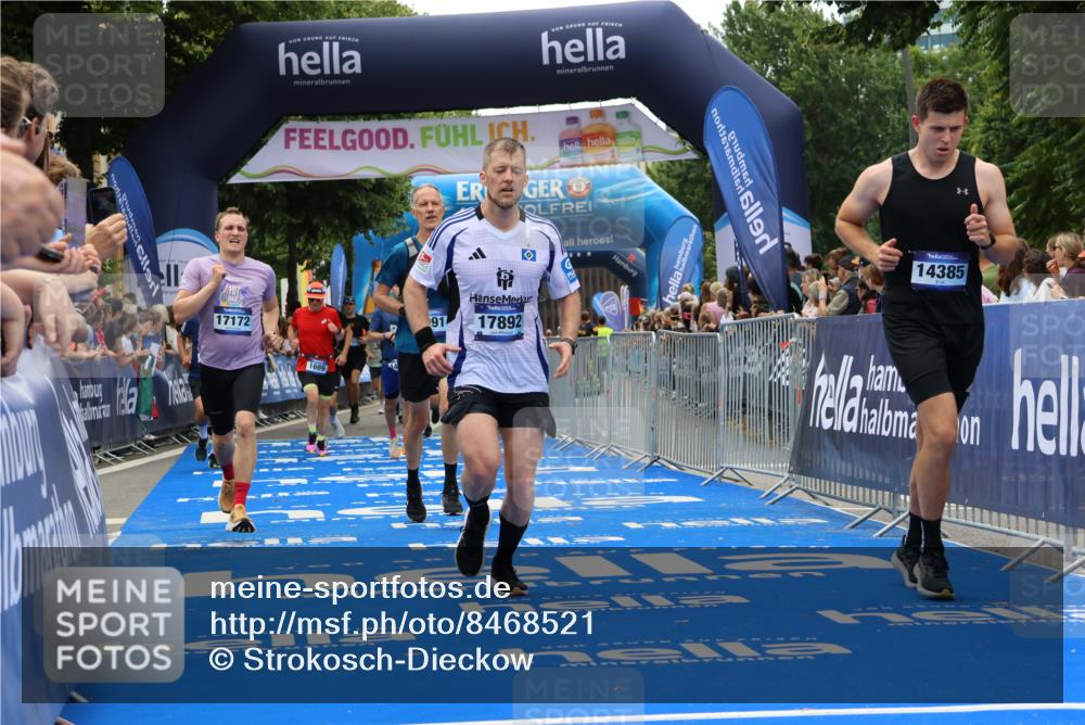 29.06.2025 - hella hamburg halbmarathon Strokosch-Dieckow http://msf.ph/oto/8468521 29.06.2025 10:46:52 Ziel 1139, 1689, 4091, 10122, 11858, 13728, 13940, 14385, 14449, 14541, 14594, 15900, 16081, 17172, 17353, 17492, 17669, 17892, 17979, 19105 meine-sportfotos.de