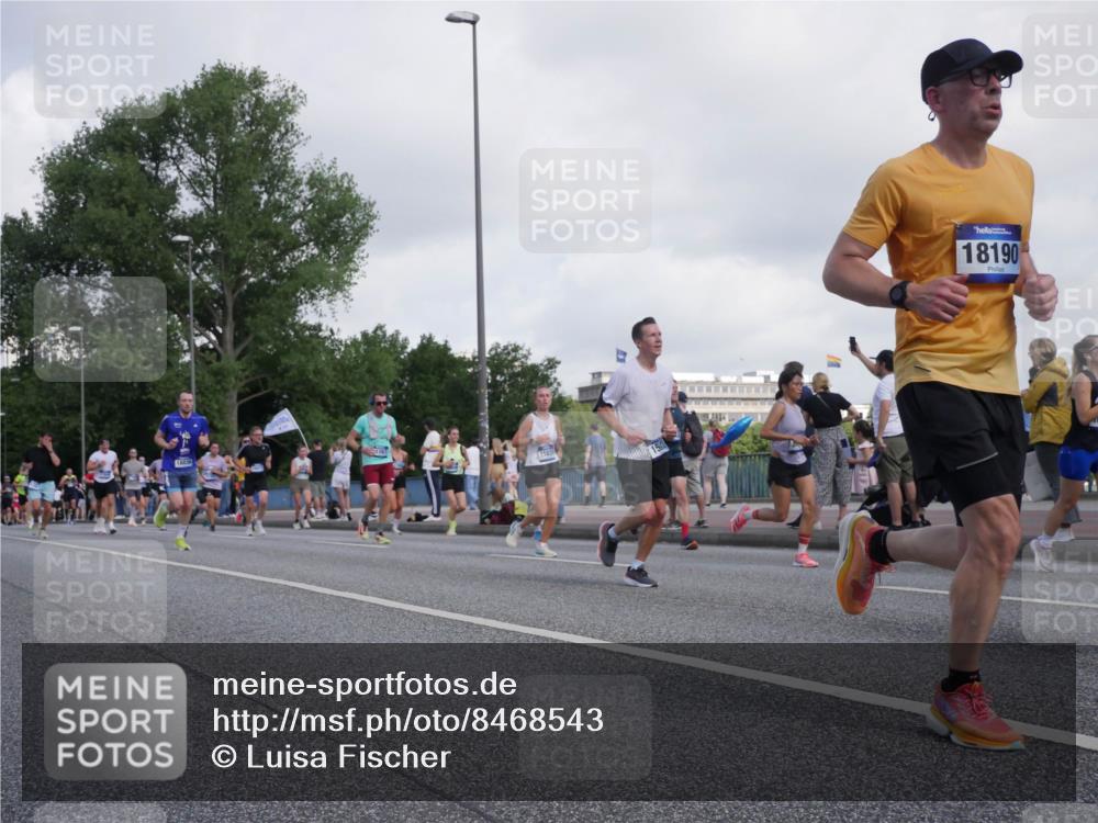 29.06.2025 - hella hamburg halbmarathon Luisa Fischer http://msf.ph/oto/8468543 29.06.2025 09:58:57 Kennedybrücke 18836, 15831, 18190, 1061, 1120, 1452, 1592, 1976, 2953, 5607, 7583, 7943, 8989, 10408 meine-sportfotos.de