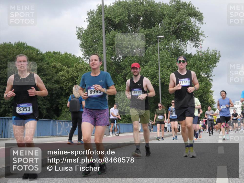 29.06.2025 - hella hamburg halbmarathon Luisa Fischer http://msf.ph/oto/8468578 29.06.2025 10:42:59 Kennedybrücke 3353, 8995, 18725, 12116, 11419, 17333, 1760, 3046, 3353, 3727, 4523, 4659, 4855, 6427, 6698, 6739, 7125, 9455, 9777, 10512, 10714 meine-sportfotos.de
