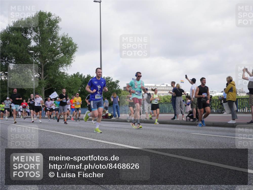 29.06.2025 - hella hamburg halbmarathon Luisa Fischer http://msf.ph/oto/8468626 29.06.2025 09:59:00 Kennedybrücke 1943, 1764, 5899, 18836, 1061, 1061, 1120, 1452, 1502, 1592, 2953, 5600, 5607, 7178, 7583, 7943, 8989 meine-sportfotos.de