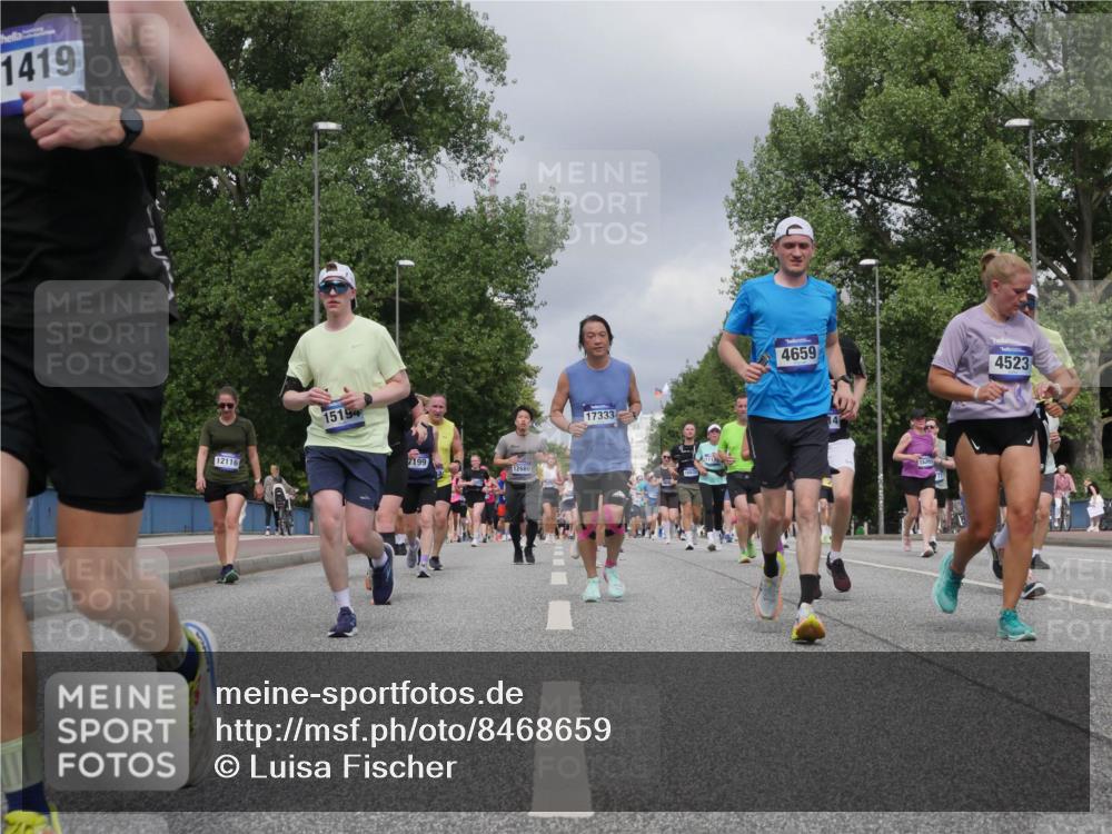 29.06.2025 - hella hamburg halbmarathon Luisa Fischer http://msf.ph/oto/8468659 29.06.2025 10:43:01 Kennedybrücke 1419, 12116, 15194, 7199, 12680, 17333, 4659, 4523, 15265, 1760, 2313, 3046, 3727, 4523, 4659, 6427, 6698, 6739, 9455, 9777, 10512, 10714 meine-sportfotos.de