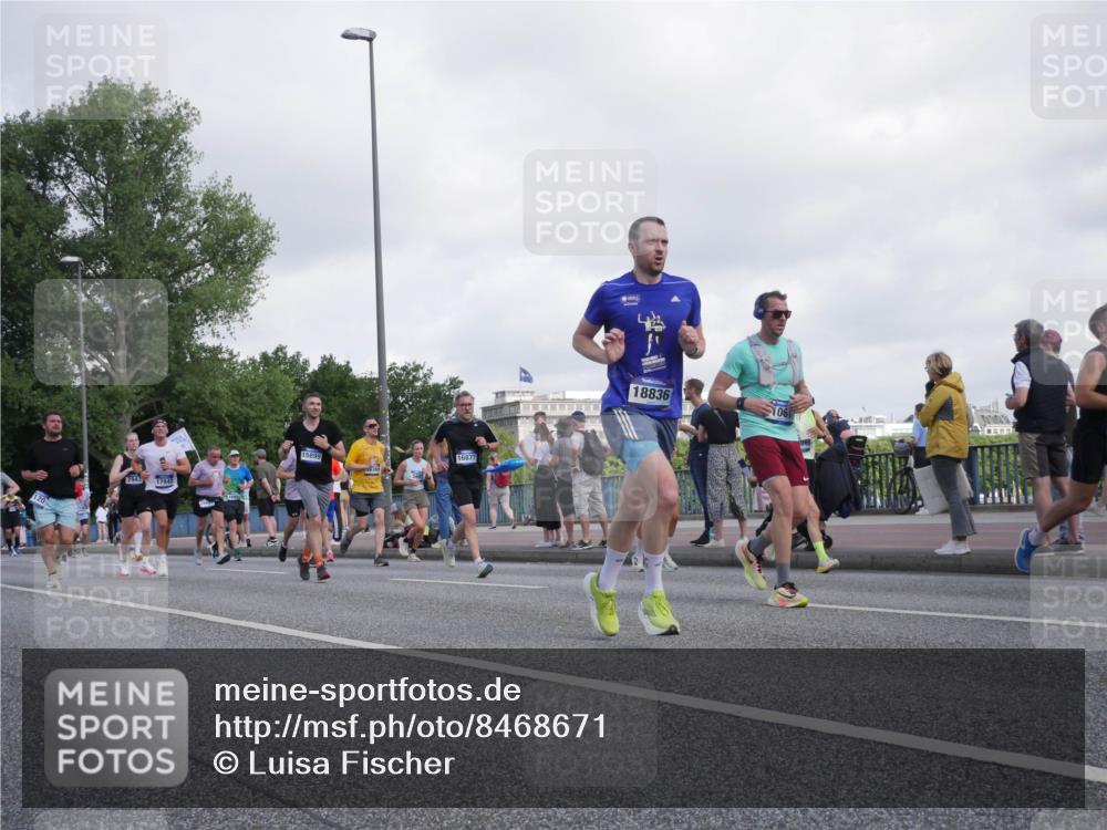 29.06.2025 - hella hamburg halbmarathon Luisa Fischer http://msf.ph/oto/8468671 29.06.2025 09:59:01 Kennedybrücke 7943, 17842, 15899, 16877, 18836, 106, 1061, 1120, 1452, 1499, 1502, 2953, 5600, 5607, 7178, 7583, 7943, 9793 meine-sportfotos.de