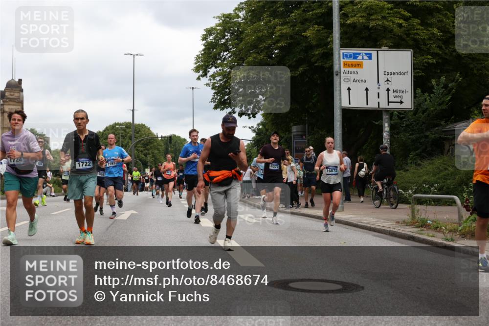 29.06.2025 - hella hamburg halbmarathon Yannick Fuchs http://msf.ph/oto/8468674 29.06.2025 10:57:30 20KM 1184, 1316, 1722, 1724, 1940, 1992, 2424, 3360, 4370, 5305, 5384, 5734, 6631, 7243, 7333, 8469, 8822, 9124, 9439, 9681, 10128, 10705, 10766, 10866, 11527, 11657, 11771, 12315, 12316, 12513, 13171, 13528, 13551, 14135, 14313, 14493, 15137, 15516, 15550, 16426, 16478, 16639, 16872, 17071, 17437, 17757, 17894, 18028, 18122, 18355 meine-sportfotos.de