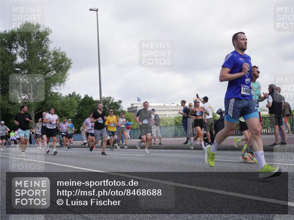 29.06.2025 - hella hamburg halbmarathon Luisa Fischer http://msf.ph/oto/8468688 29.06.2025 09:59:01 Kennedybrücke 7943, 17842, 16877, 15899, 1796, 18836, 1061, 1120, 1452, 1499, 1502, 2953, 5600, 5607, 7178, 7583, 7943, 9793 meine-sportfotos.de