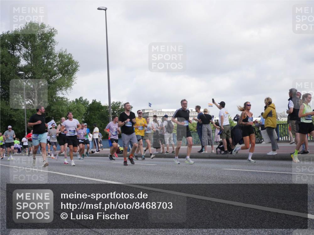 29.06.2025 - hella hamburg halbmarathon Luisa Fischer http://msf.ph/oto/8468703 29.06.2025 09:59:02 Kennedybrücke 17842, 120, 15899, 188, 17962, 10, 1061, 1120, 1452, 1499, 1502, 2953, 5600, 5607, 7178, 7583, 7943, 9793 meine-sportfotos.de