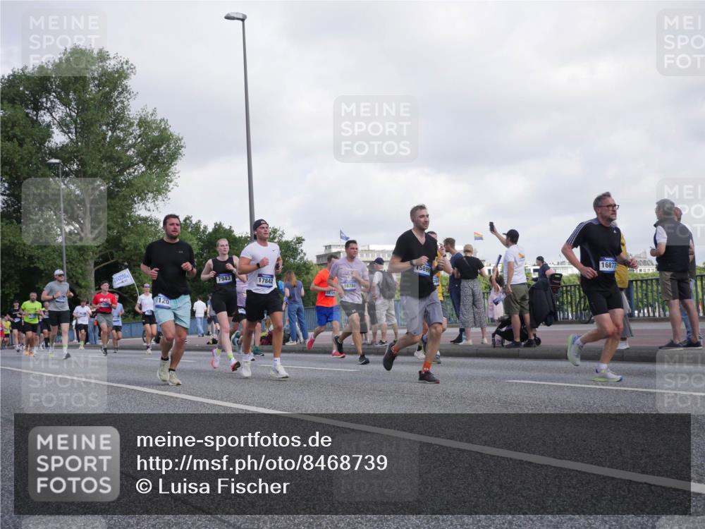29.06.2025 - hella hamburg halbmarathon Luisa Fischer http://msf.ph/oto/8468739 29.06.2025 09:59:03 Kennedybrücke 1120, 7943, 17842, 16780, 18729, 15899, 16877, 1061, 1120, 1499, 1502, 2953, 5600, 5607, 5978, 7178, 7583, 7943, 9793 meine-sportfotos.de