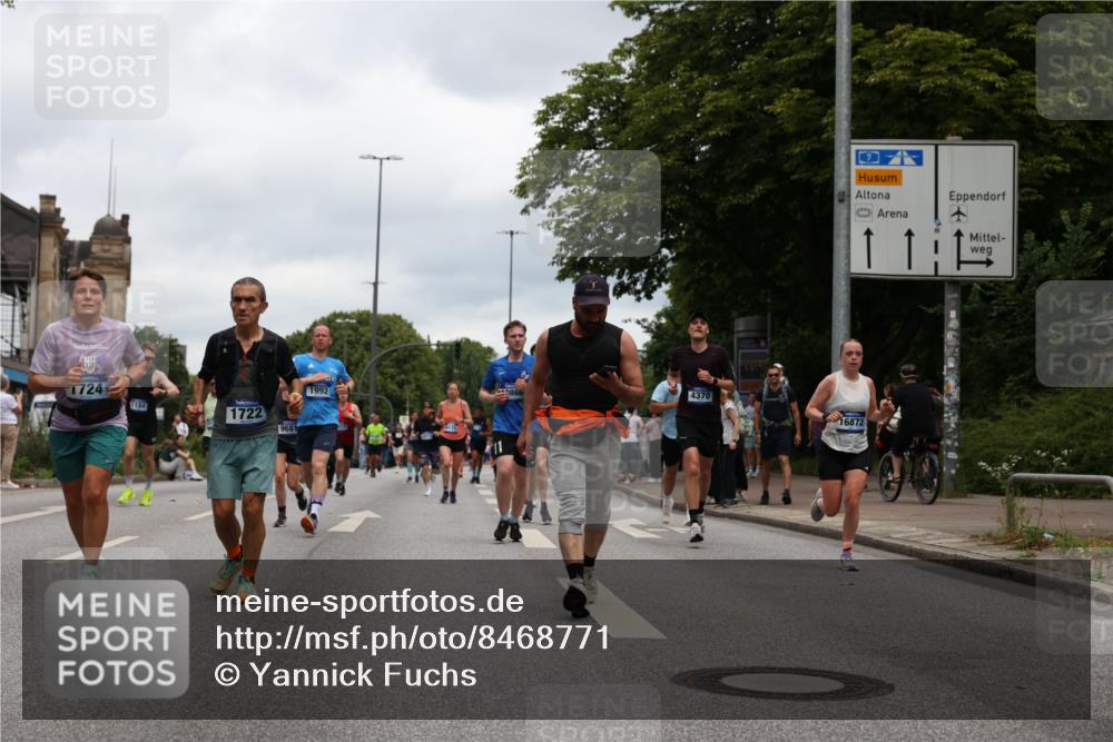 29.06.2025 - hella hamburg halbmarathon Yannick Fuchs http://msf.ph/oto/8468771 29.06.2025 10:57:30 20KM 1184, 1316, 1722, 1724, 1940, 1992, 2424, 3360, 4370, 5305, 5384, 5734, 6631, 7243, 7333, 8469, 8822, 9124, 9439, 9681, 10128, 10705, 10766, 10866, 11527, 11657, 11771, 12315, 12316, 12513, 13171, 13528, 13551, 14135, 14313, 14493, 15137, 15516, 15550, 16426, 16478, 16639, 16872, 17071, 17437, 17757, 17894, 18028, 18122, 18355 meine-sportfotos.de