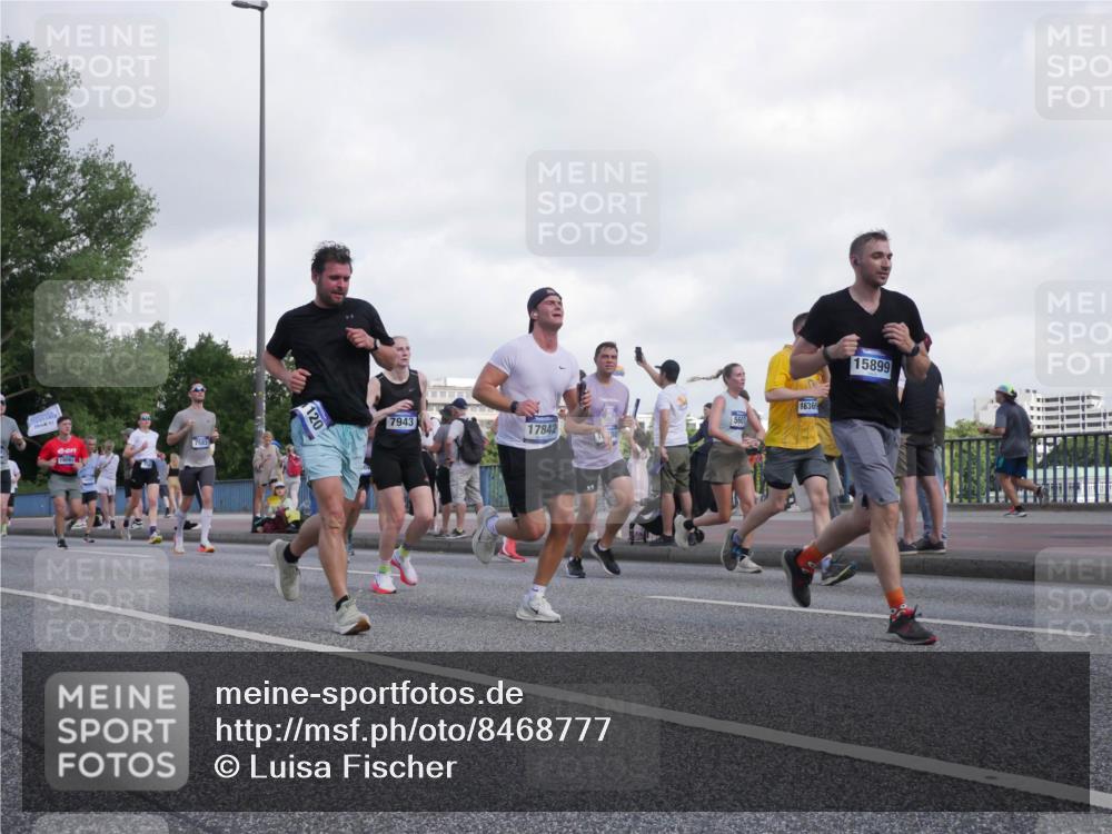 29.06.2025 - hella hamburg halbmarathon Luisa Fischer http://msf.ph/oto/8468777 29.06.2025 09:59:03 Kennedybrücke 19091, 7583, 120, 7943, 5607, 17842, 1636, 15899, 1061, 1120, 1499, 1502, 2953, 5600, 5607, 5978, 7178, 7583, 7943, 9793 meine-sportfotos.de