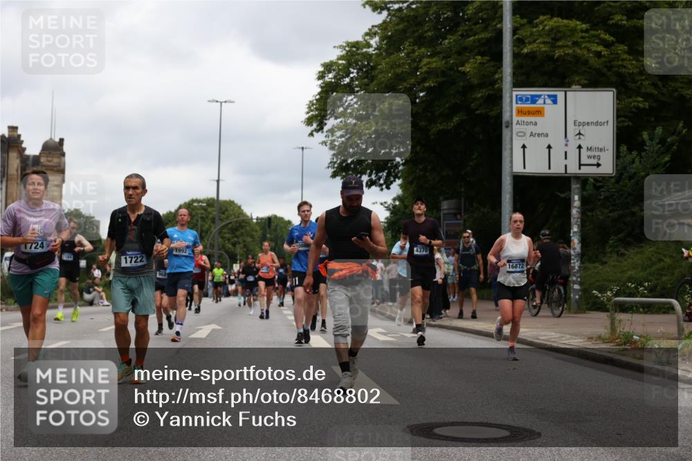 29.06.2025 - hella hamburg halbmarathon Yannick Fuchs http://msf.ph/oto/8468802 29.06.2025 10:57:30 20KM 1184, 1316, 1722, 1724, 1940, 1992, 2424, 3360, 4370, 5305, 5384, 5734, 6631, 7243, 7333, 8469, 8822, 9124, 9439, 9681, 10128, 10705, 10766, 10866, 11527, 11657, 11771, 12315, 12316, 12513, 13171, 13528, 13551, 14135, 14313, 14493, 15137, 15516, 15550, 16426, 16478, 16639, 16872, 17071, 17437, 17757, 17894, 18028, 18122, 18355 meine-sportfotos.de