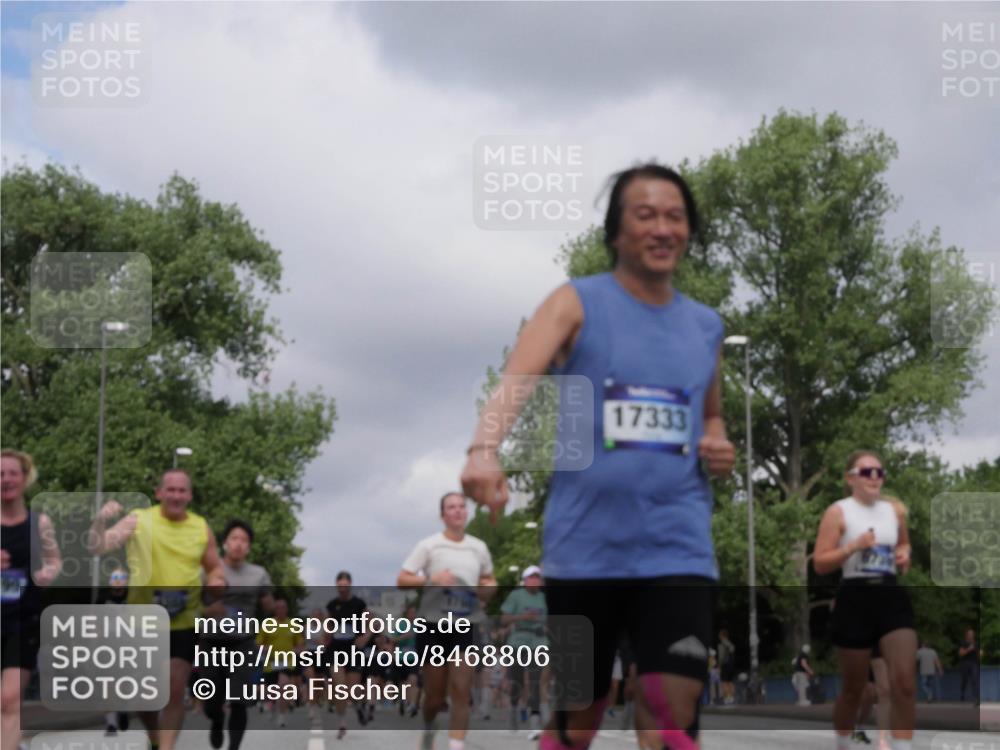 29.06.2025 - hella hamburg halbmarathon Luisa Fischer http://msf.ph/oto/8468806 29.06.2025 10:43:05 Kennedybrücke 17333, 1760, 2313, 2976, 3046, 4173, 4523, 4659, 4752, 6427, 6698, 6739, 7045, 7524, 9698, 9777, 10441, 10512, 10714 meine-sportfotos.de