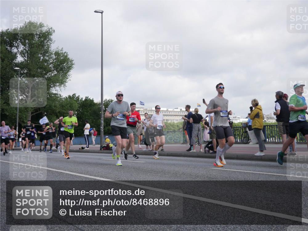 29.06.2025 - hella hamburg halbmarathon Luisa Fischer http://msf.ph/oto/8468896 29.06.2025 09:59:06 Kennedybrücke 7583, 15829, 1909, 18901, 1120, 1499, 1502, 2953, 4077, 4711, 5600, 5978, 7178, 7583, 7943, 9695, 9793 meine-sportfotos.de