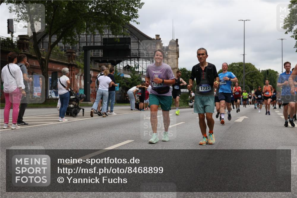 29.06.2025 - hella hamburg halbmarathon Yannick Fuchs http://msf.ph/oto/8468899 29.06.2025 10:57:31 20KM 1184, 1316, 1722, 1724, 1940, 1992, 2424, 3360, 4370, 5305, 5384, 5734, 6631, 7243, 7290, 7333, 8469, 8822, 9124, 9439, 9681, 10128, 10705, 10766, 10866, 11527, 11657, 11771, 12315, 12316, 12513, 12662, 13171, 13528, 13551, 14135, 14313, 14493, 15137, 15516, 15550, 15897, 16426, 16478, 16639, 16872, 17071, 17437, 17757, 17894, 18028, 18122, 18355 meine-sportfotos.de