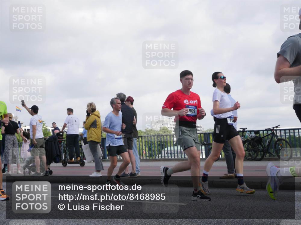 29.06.2025 - hella hamburg halbmarathon Luisa Fischer http://msf.ph/oto/8468985 29.06.2025 09:59:09 Kennedybrücke 9091, 15, 1499, 1502, 3256, 4077, 4711, 5600, 5978, 6511, 6512, 7178, 7583, 8335, 9695, 9793 meine-sportfotos.de