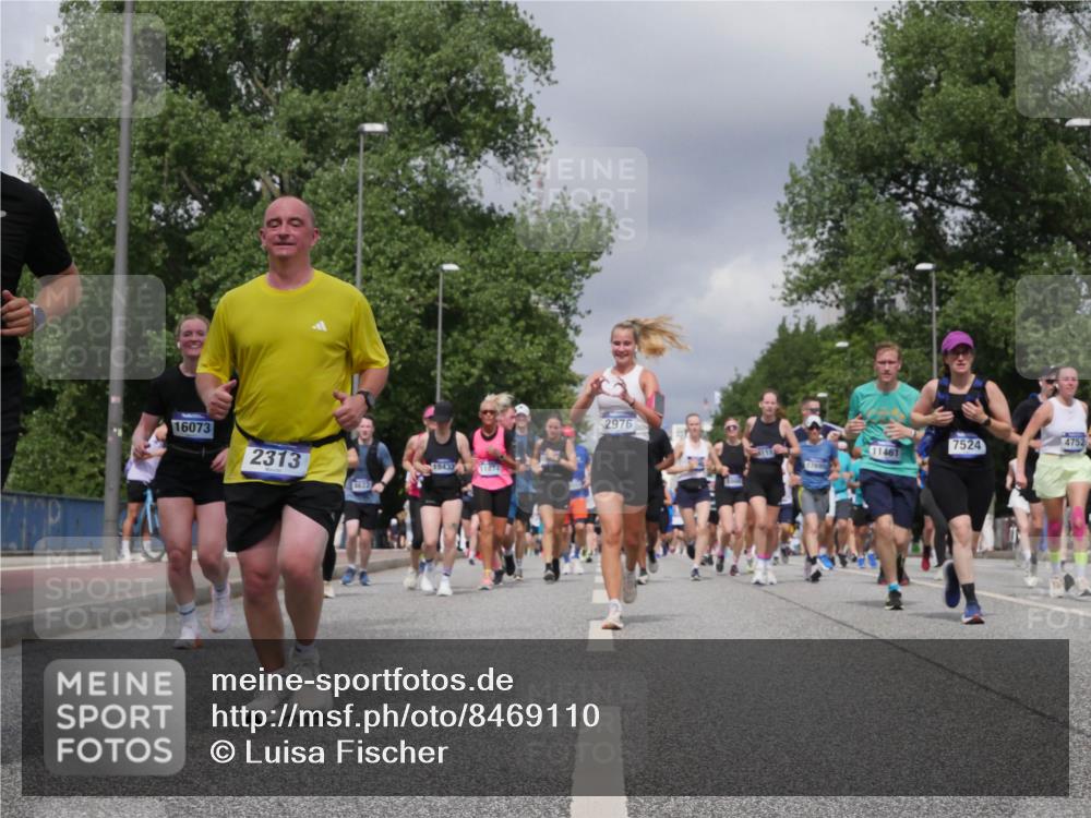 29.06.2025 - hella hamburg halbmarathon Luisa Fischer http://msf.ph/oto/8469110 29.06.2025 10:43:11 Kennedybrücke 16073, 2313, 15433, 2976, 4752, 7524, 11461, 1769, 2313, 2976, 3515, 3882, 3883, 3884, 4173, 4752, 6427, 7045, 7524, 8612, 8865, 8866, 9698, 9747, 9777, 10441, 10512, 10626, 10818 meine-sportfotos.de