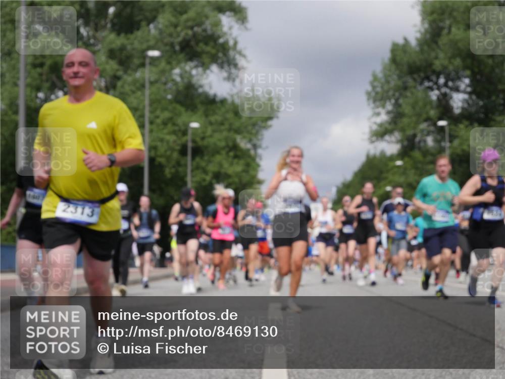 29.06.2025 - hella hamburg halbmarathon Luisa Fischer http://msf.ph/oto/8469130 29.06.2025 10:43:12 Kennedybrücke 2313, 2313, 2976, 3237, 3515, 3882, 3883, 3884, 4173, 4752, 6427, 7045, 7455, 7524, 8612, 8865, 8866, 9698, 9747, 9777, 10441, 10626, 10818 meine-sportfotos.de