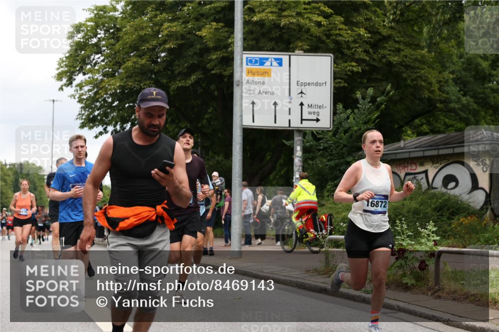 29.06.2025 - hella hamburg halbmarathon Yannick Fuchs http://msf.ph/oto/8469143 29.06.2025 10:57:32 20KM 1184, 1316, 1722, 1724, 1940, 1992, 2424, 3360, 4370, 5305, 5384, 5734, 6631, 7243, 7290, 7333, 8469, 8822, 9124, 9439, 9681, 10128, 10705, 10766, 10866, 11527, 11657, 11771, 12315, 12316, 12513, 12662, 13171, 13528, 13551, 14135, 14313, 14493, 15137, 15516, 15550, 15897, 16426, 16478, 16639, 16872, 17071, 17437, 17757, 17894, 18028, 18122, 18355, 18717 meine-sportfotos.de