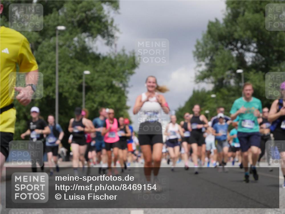 29.06.2025 - hella hamburg halbmarathon Luisa Fischer http://msf.ph/oto/8469154 29.06.2025 10:43:12 Kennedybrücke 2313, 2976, 3237, 3515, 3882, 3883, 3884, 4173, 4752, 6427, 7045, 7455, 7524, 8612, 8865, 8866, 9698, 9747, 9777, 10441, 10626, 10818 meine-sportfotos.de