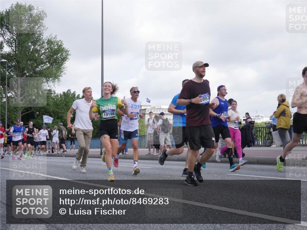 29.06.2025 - hella hamburg halbmarathon Luisa Fischer http://msf.ph/oto/8469283 29.06.2025 09:59:24 Kennedybrücke 19198, 21, 2083, 1628, 1841, 1460, 1628, 1877, 2013, 2082, 2083, 2996, 3426, 4065, 4377, 4404, 4635, 4967, 6286, 6309, 6377, 6561, 6562, 7383, 7475, 8261, 8572, 8921, 9082, 9497, 9537, 9597, 10508 meine-sportfotos.de
