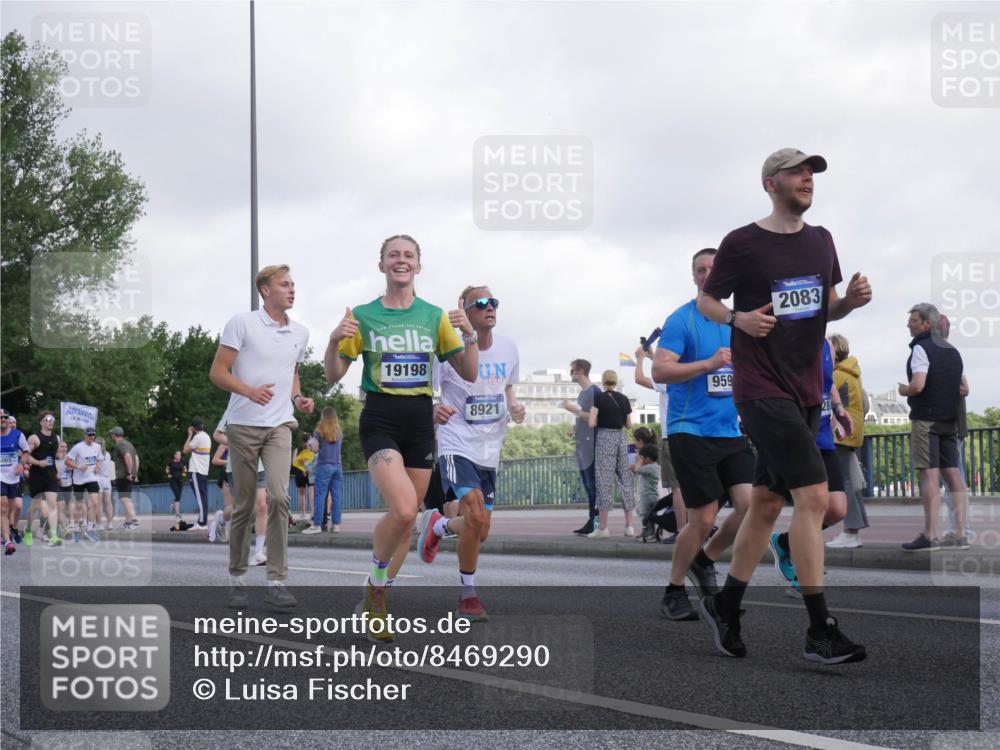 29.06.2025 - hella hamburg halbmarathon Luisa Fischer http://msf.ph/oto/8469290 29.06.2025 09:59:24 Kennedybrücke 19198, 8921, 959, 2083, 1460, 1628, 1877, 2013, 2082, 2083, 2996, 3426, 4065, 4377, 4404, 4635, 4967, 6286, 6309, 6377, 6561, 6562, 7383, 7475, 8261, 8572, 8921, 9082, 9497, 9537, 9597, 10508 meine-sportfotos.de
