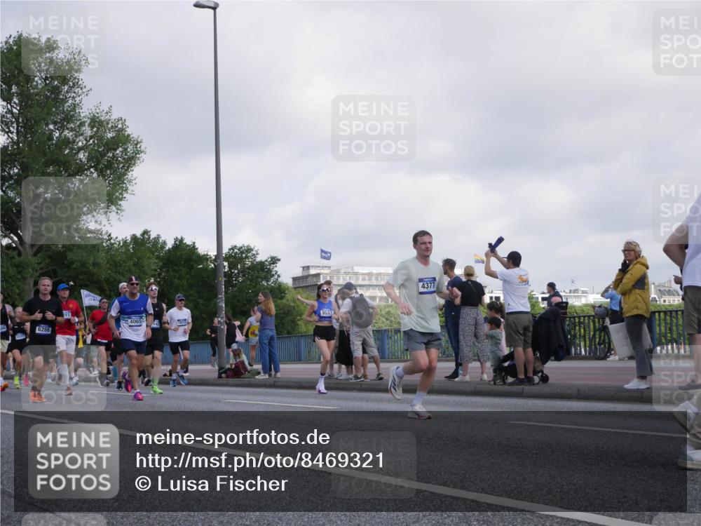 29.06.2025 - hella hamburg halbmarathon Luisa Fischer http://msf.ph/oto/8469321 29.06.2025 09:59:25 Kennedybrücke 16227, 6286, 261, 9537, 4065, 18212, 4377, 1460, 1628, 1877, 2013, 2082, 2083, 2996, 3426, 4065, 4377, 4404, 4635, 4967, 6286, 6309, 6377, 6561, 6562, 7383, 7475, 8261, 8514, 8572, 8921, 9082, 9497, 9537, 9597, 10508 meine-sportfotos.de