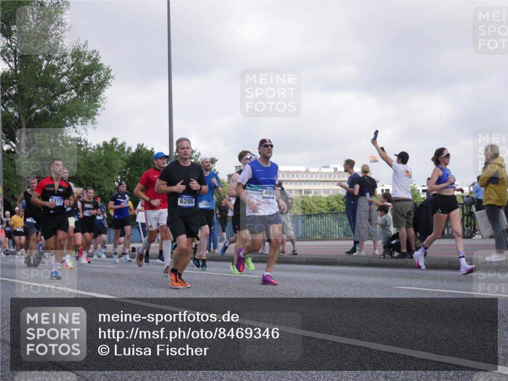 29.06.2025 - hella hamburg halbmarathon Luisa Fischer http://msf.ph/oto/8469346 29.06.2025 09:59:27 Kennedybrücke 1877, 110, 6286, 17405, 4065, 1460, 1628, 1877, 2013, 2082, 2083, 2208, 2771, 2996, 3310, 3426, 4065, 4377, 4635, 4967, 6286, 6309, 6377, 6561, 6562, 7383, 7475, 8261, 8361, 8514, 8572, 8996, 9082, 9497, 9537, 10371, 10508 meine-sportfotos.de