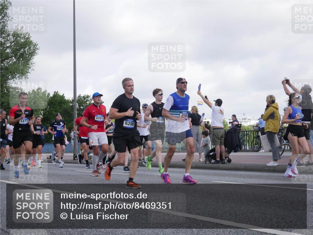 29.06.2025 - hella hamburg halbmarathon Luisa Fischer http://msf.ph/oto/8469351 29.06.2025 09:59:28 Kennedybrücke 1877, 6309, 8261, 6286, 18212, 10508, 1542, 4065, 537, 1460, 1496, 1877, 2013, 2082, 2208, 2771, 2996, 3310, 3426, 4065, 4377, 4635, 4967, 6286, 6309, 6377, 6561, 6562, 7383, 7475, 8261, 8361, 8514, 8572, 8996, 9082, 9497, 9537, 10371, 10508 meine-sportfotos.de