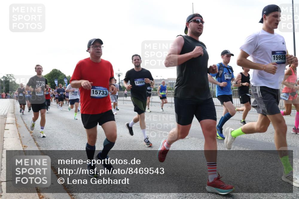 29.06.2025 - hella hamburg halbmarathon Lena Gebhardt http://msf.ph/oto/8469543 29.06.2025 09:55:28 Lombardsbrücke 5700, 8205, 15733, 12891, 13289, 15923, 8598, 1120, 1151, 1200, 1461, 1630, 1683, 1696, 1706, 1884, 1976, 2207, 2274, 2284, 2287, 2706, 2708, 2718, 2816, 3087, 3213, 3258, 3399, 3435, 3654, 3747, 3945, 3985, 4088, 4093, 4121, 4189, 4345, 4847, 4890, 4938, 5102, 5421, 5459, 5638, 5705, 5708, 5915, 6009, 6027, 6054, 6158, 6421, 6481, 6532, 6662, 6691, 6836, 6923, 6938, 7052, 7269, 7312, 7659, 8371, 8437, 8693, 8889, 9031, 9159, 9476, 9869, 9931, 11333 meine-sportfotos.de