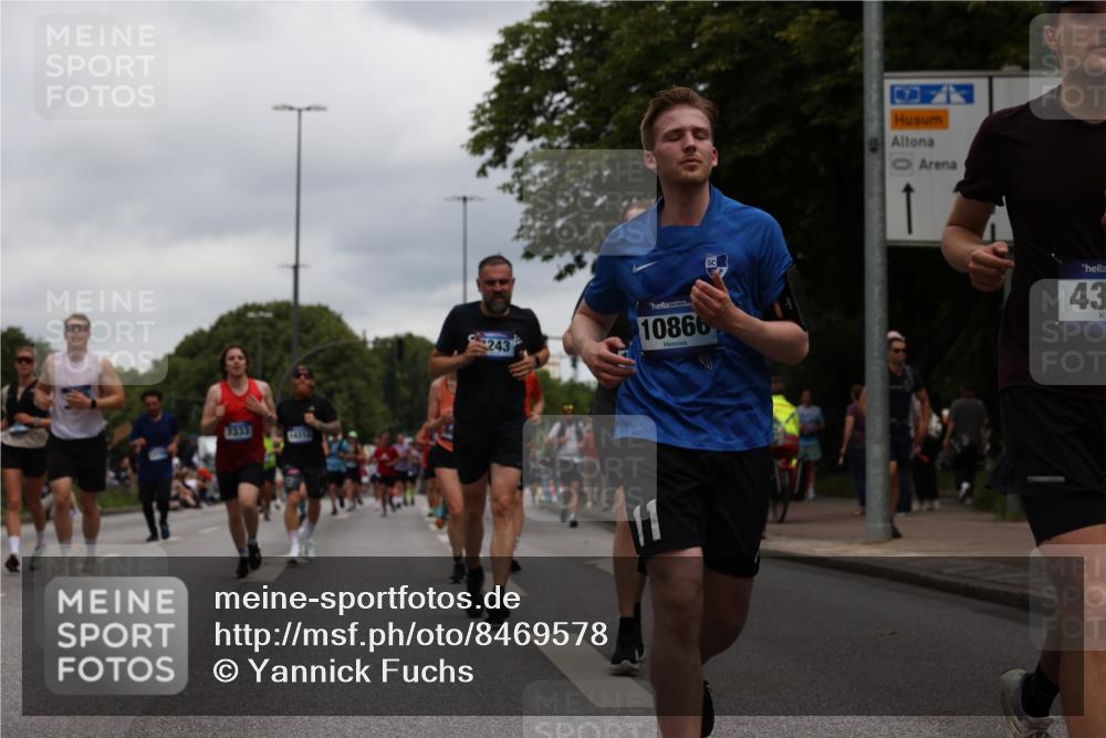 29.06.2025 - hella hamburg halbmarathon Yannick Fuchs http://msf.ph/oto/8469578 29.06.2025 10:57:33 20KM 1184, 1316, 1722, 1724, 1940, 1992, 2424, 3360, 4370, 5305, 5384, 5734, 6631, 7243, 7290, 7333, 8469, 8822, 9124, 9439, 9681, 10128, 10705, 10766, 10866, 11527, 11657, 11771, 12315, 12316, 12513, 12662, 13171, 13528, 13551, 14135, 14313, 14493, 15137, 15516, 15532, 15550, 15897, 16426, 16478, 16639, 16872, 17071, 17437, 17757, 17894, 18028, 18122, 18355, 18717 meine-sportfotos.de