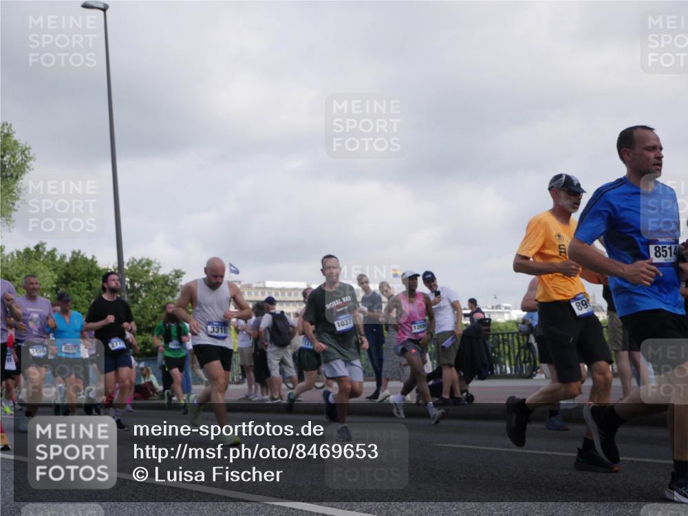 29.06.2025 - hella hamburg halbmarathon Luisa Fischer http://msf.ph/oto/8469653 29.06.2025 09:59:36 Kennedybrücke 1496, 8587, 2771, 3310, 1037, 1269, 89, 8514, 1496, 1537, 2082, 2208, 2340, 2378, 2771, 2839, 2878, 3310, 4833, 4967, 5169, 5194, 5839, 6377, 6562, 8313, 8361, 8514, 8572, 8587, 8618, 8863, 8996, 9082, 9752, 9820, 10371, 10859 meine-sportfotos.de