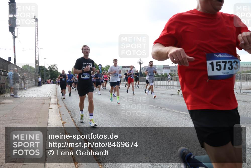 29.06.2025 - hella hamburg halbmarathon Lena Gebhardt http://msf.ph/oto/8469674 29.06.2025 09:55:29 Lombardsbrücke 8205, 5708, 15563, 15733, 1120, 1151, 1200, 1461, 1630, 1683, 1696, 1706, 1884, 1976, 2207, 2274, 2284, 2287, 2411, 2706, 2708, 2718, 2816, 3087, 3213, 3258, 3399, 3435, 3654, 3747, 3945, 3985, 4088, 4093, 4121, 4189, 4324, 4345, 4847, 4890, 4938, 5102, 5421, 5459, 5638, 5705, 5708, 5915, 6009, 6027, 6054, 6158, 6421, 6481, 6532, 6662, 6691, 6836, 6923, 6938, 7052, 7269, 7312, 7659, 8371, 8437, 8693, 8889, 9031, 9159, 9869, 9931, 11333 meine-sportfotos.de