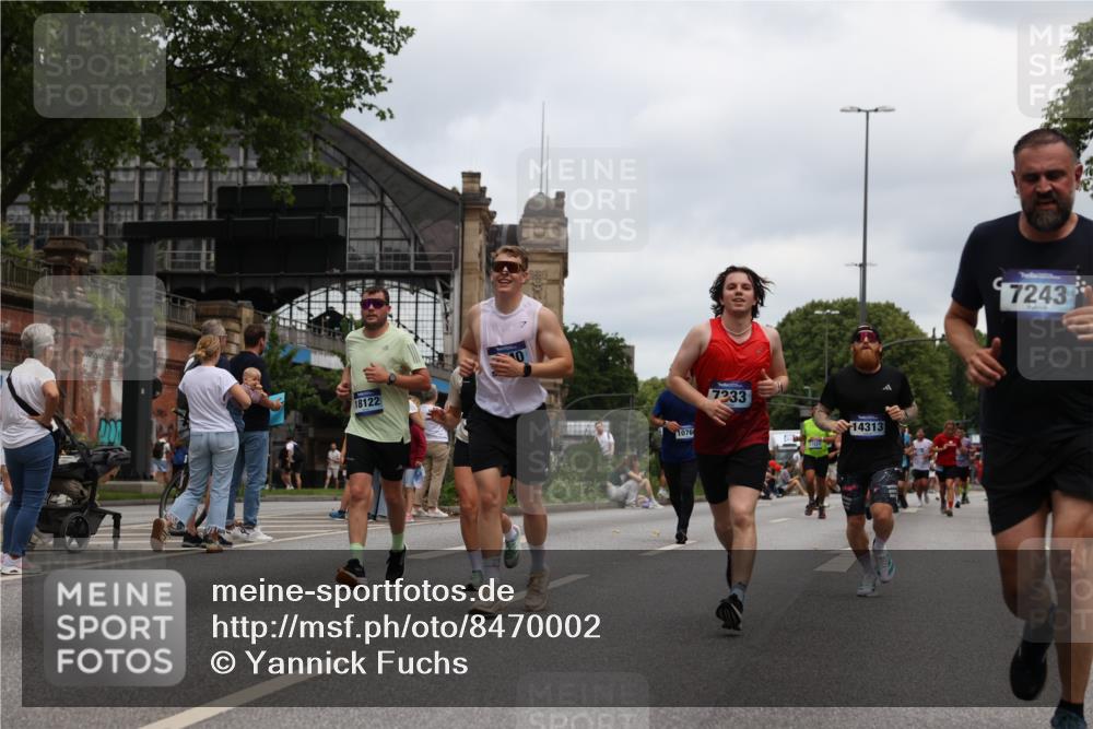 29.06.2025 - hella hamburg halbmarathon Yannick Fuchs http://msf.ph/oto/8470002 29.06.2025 10:57:35 20KM 1184, 1316, 1722, 1724, 1940, 1992, 2424, 2685, 3360, 4328, 4370, 5305, 5384, 5734, 6631, 7243, 7290, 7333, 8822, 9124, 9439, 9681, 10128, 10705, 10766, 10866, 11527, 11657, 11771, 12315, 12316, 12513, 12662, 13171, 13528, 13551, 14135, 14313, 14493, 15137, 15516, 15532, 15550, 15897, 16424, 16426, 16478, 16639, 16872, 17071, 17437, 17757, 17894, 18028, 18122, 18355, 18717 meine-sportfotos.de