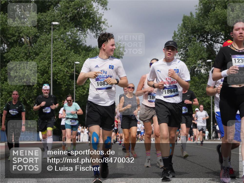 29.06.2025 - hella hamburg halbmarathon Luisa Fischer http://msf.ph/oto/8470032 29.06.2025 10:43:37 Kennedybrücke 10849, 14327, 9971, 1083, 189, 18944, 2, 20, 1230, 1291, 1586, 1899, 2109, 2515, 2572, 3607, 4271, 5654, 5702, 5901, 5975, 6673, 6920, 7174, 8984, 9187, 9468, 9495, 9977, 10833 meine-sportfotos.de